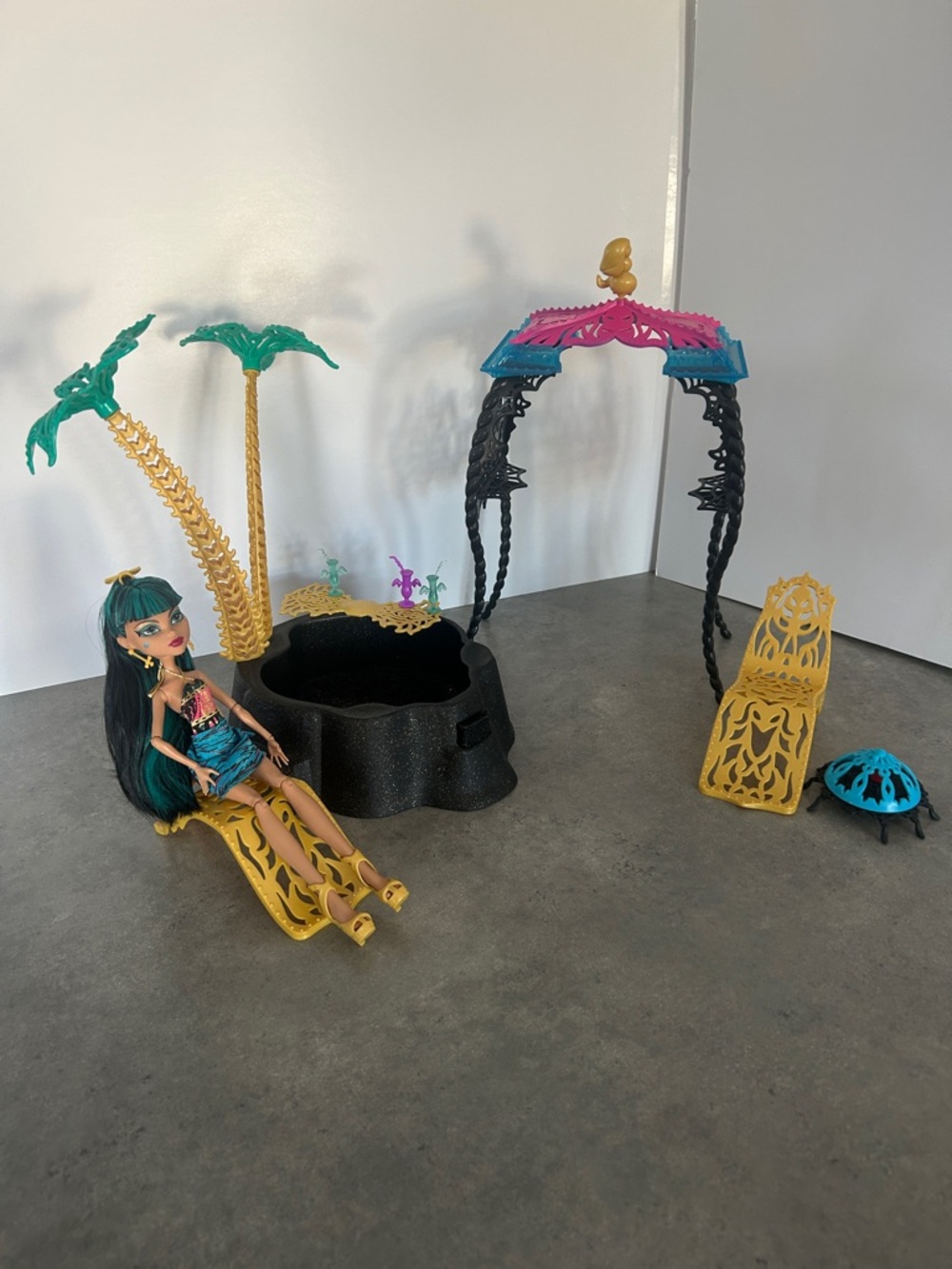 MONSTER HIGH DOLLS LOT 13 Wishes Desert Frights Oasis Cléo de Nile